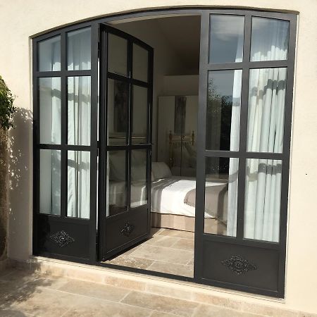 Le Mas Des Lauriers Bed and Breakfast Paradou Esterno foto