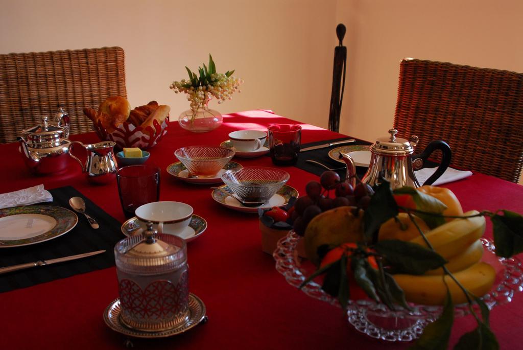 Le Mas Des Lauriers Bed and Breakfast Paradou Esterno foto