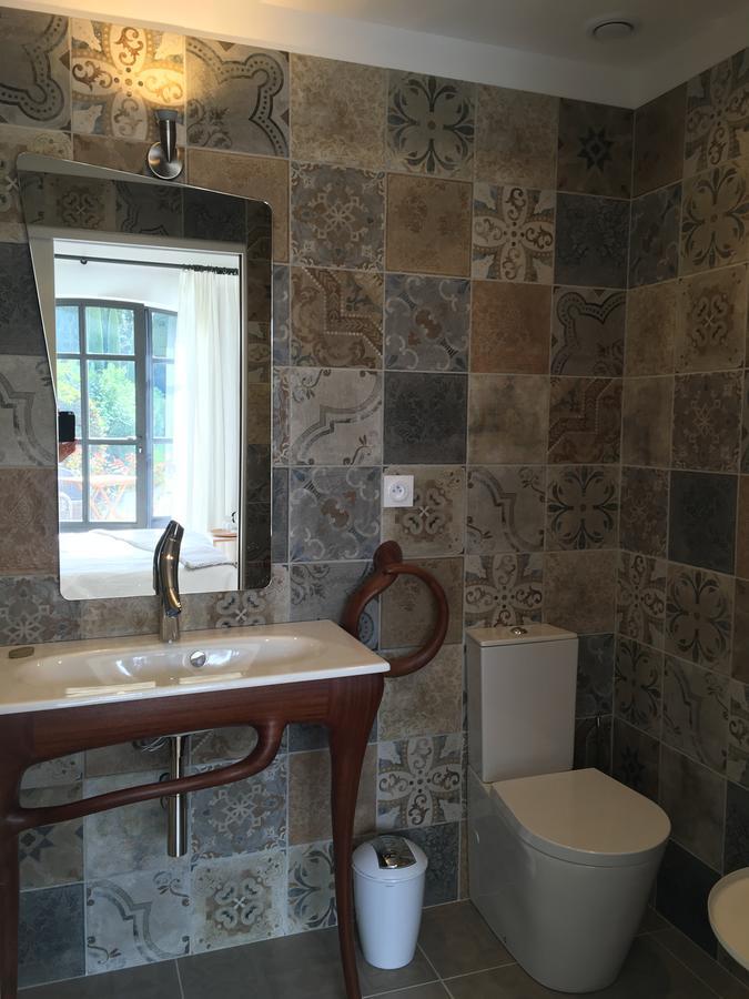 Le Mas Des Lauriers Bed and Breakfast Paradou Esterno foto